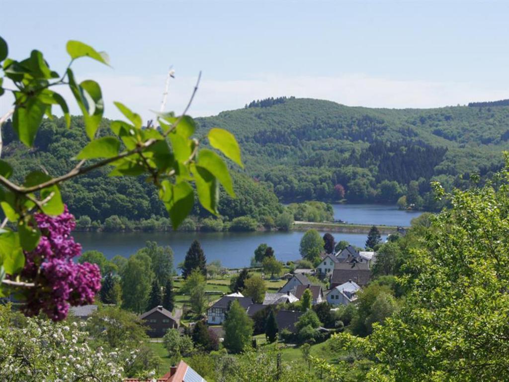 Ferienwohnung Eifel-Flair Geraeumig-Stilvoll-Ruhige Lage Am Rursee Und Nationalpark Eifel Rurberg Exterior foto